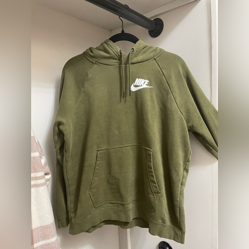 Nike Ladies hoodie. Excellent condition.